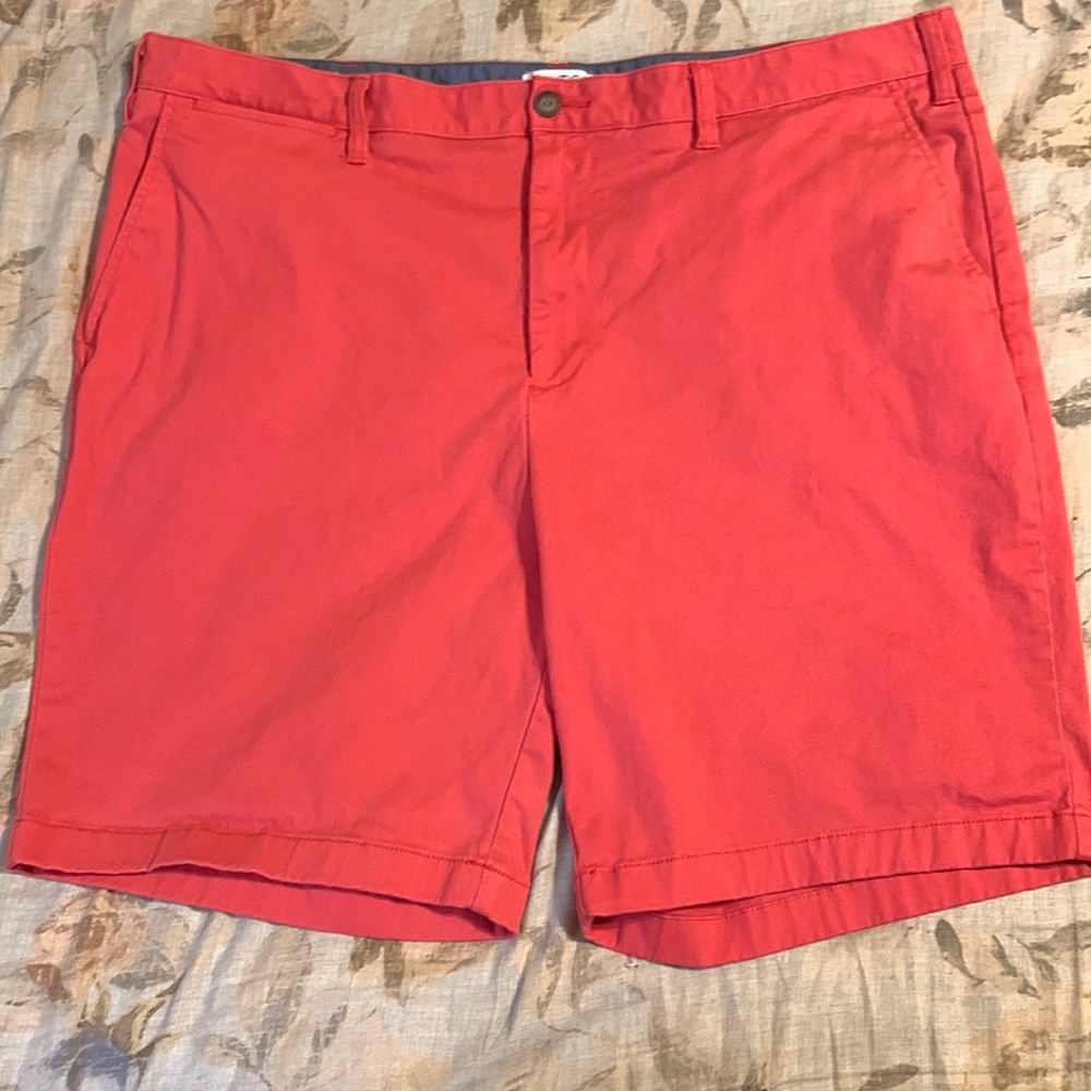 Nautica classic fit red/coral men’s flat front shorts, size 42.